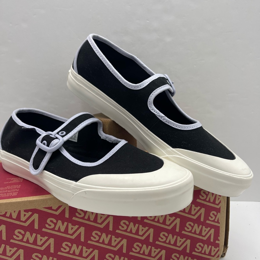 Vans WMNS Mary Jane VN000CRRBMA Buckle Sandals Sneakers - Picture 4 of 16